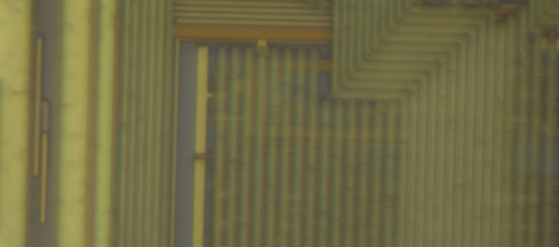 Same image as before with focal plane on standard cell area